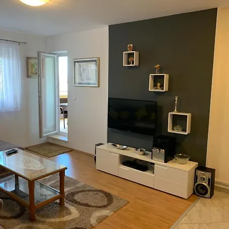 Bacvice Seaview Апартаменты *